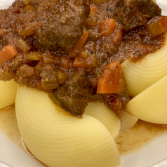 Тушеная говядина (новая классика) / Beef stew (new classic)